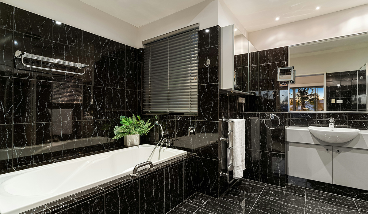 Ванна Italica Mueto Black